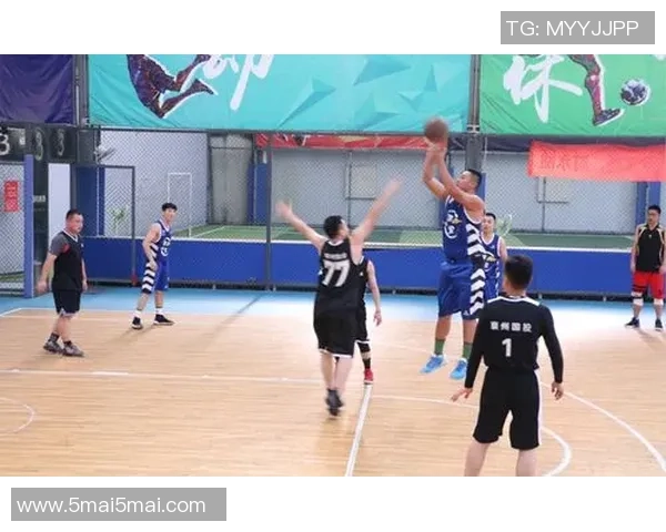 武汉篮球队默契配合探讨:提升团队协作与比赛表现的关键因素 武汉篮球队默契配合探讨:提升团队协作与比赛表现的关键因素