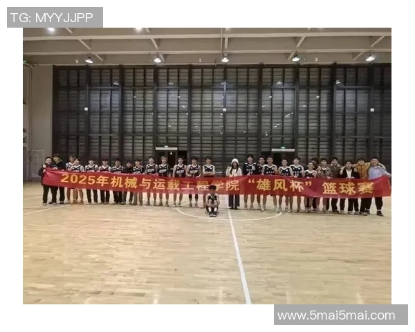 中国篮球红队迎战劲敌全力以赴争夺胜利展现团队精神与拼搏意志 中国篮球红队迎战劲敌全力以赴争夺胜利展现团队精神与拼搏意志