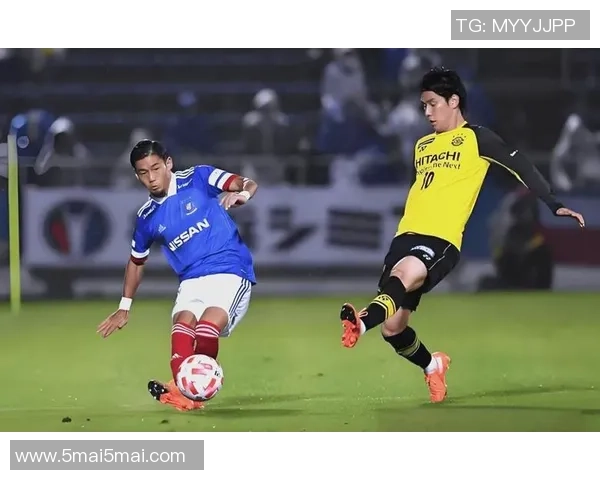 广岛三剑与横滨水手的激烈对决展现足球魅力与团队精神 广岛三剑与横滨水手的激烈对决展现足球魅力与团队精神